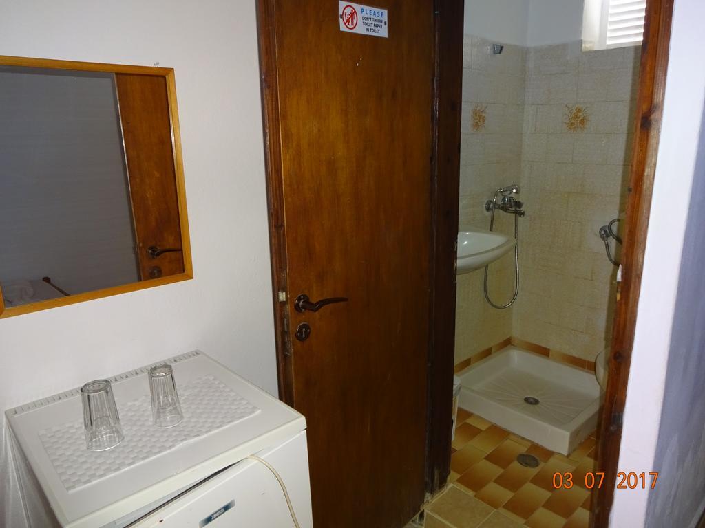 Scirocco Rooms Loutro Exterior photo