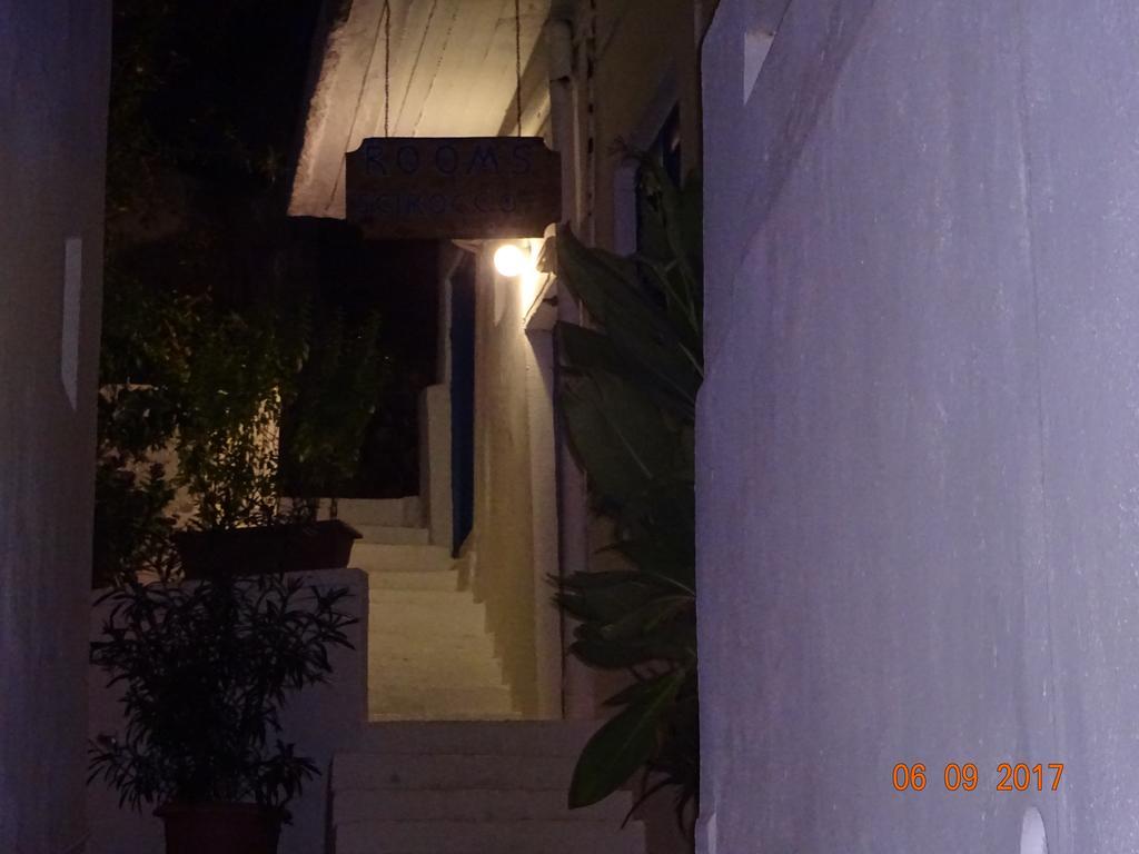 Scirocco Rooms Loutro Exterior photo